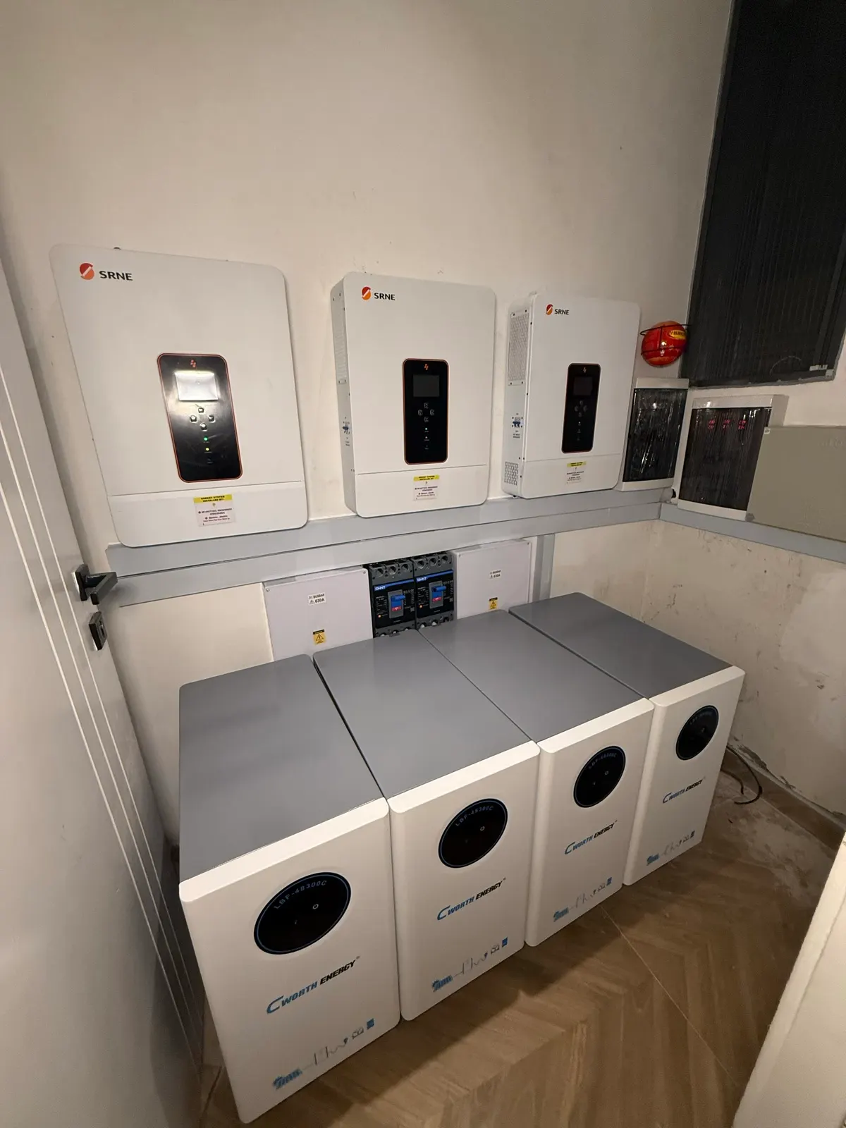 Wall-mounted inverters and lithium batteries installed by Juwon Electric